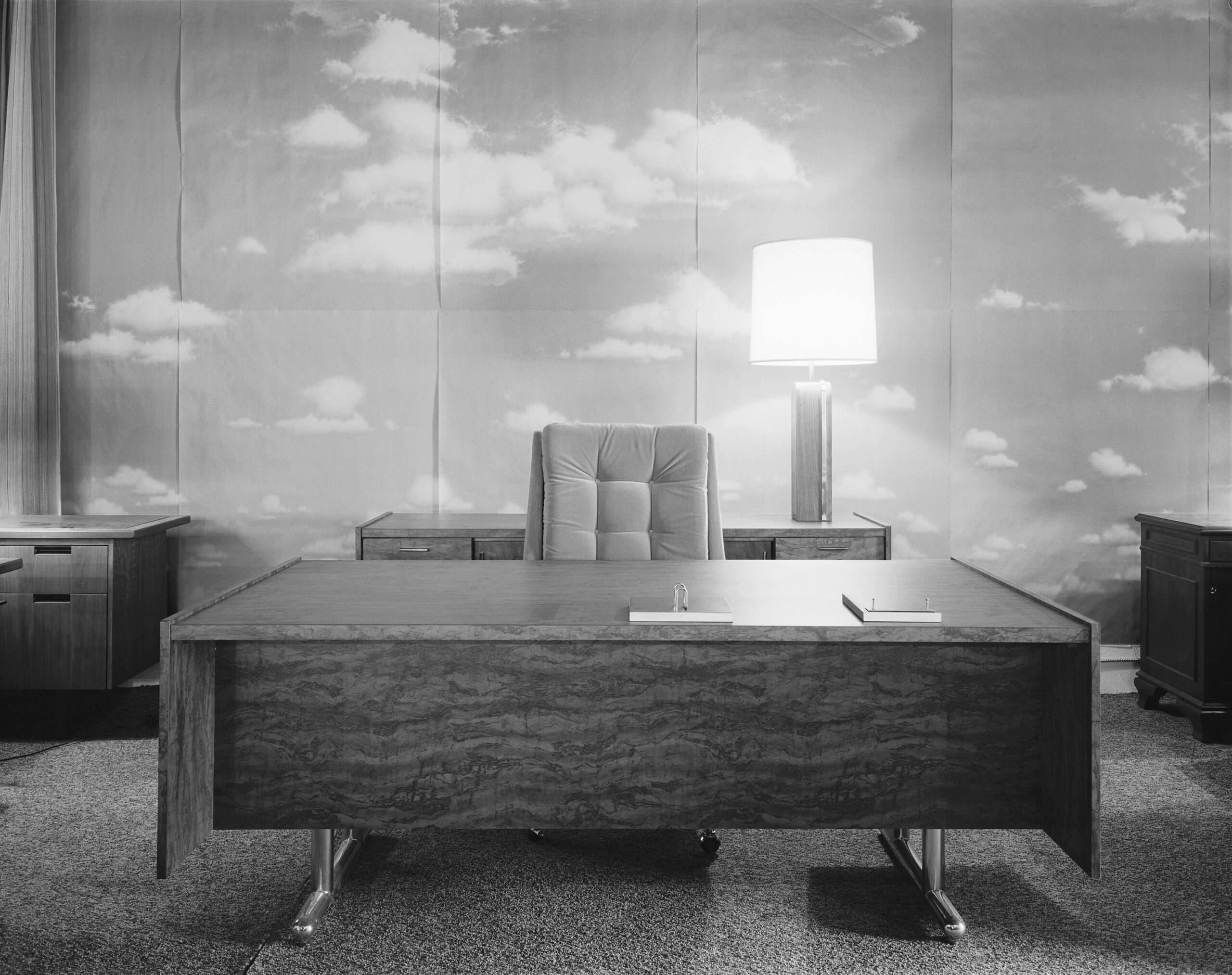     Lynne Cohen, Corporate Office, 1976. Courtesy of the Estate of Lynne Cohen and Olga Korper Gallery

