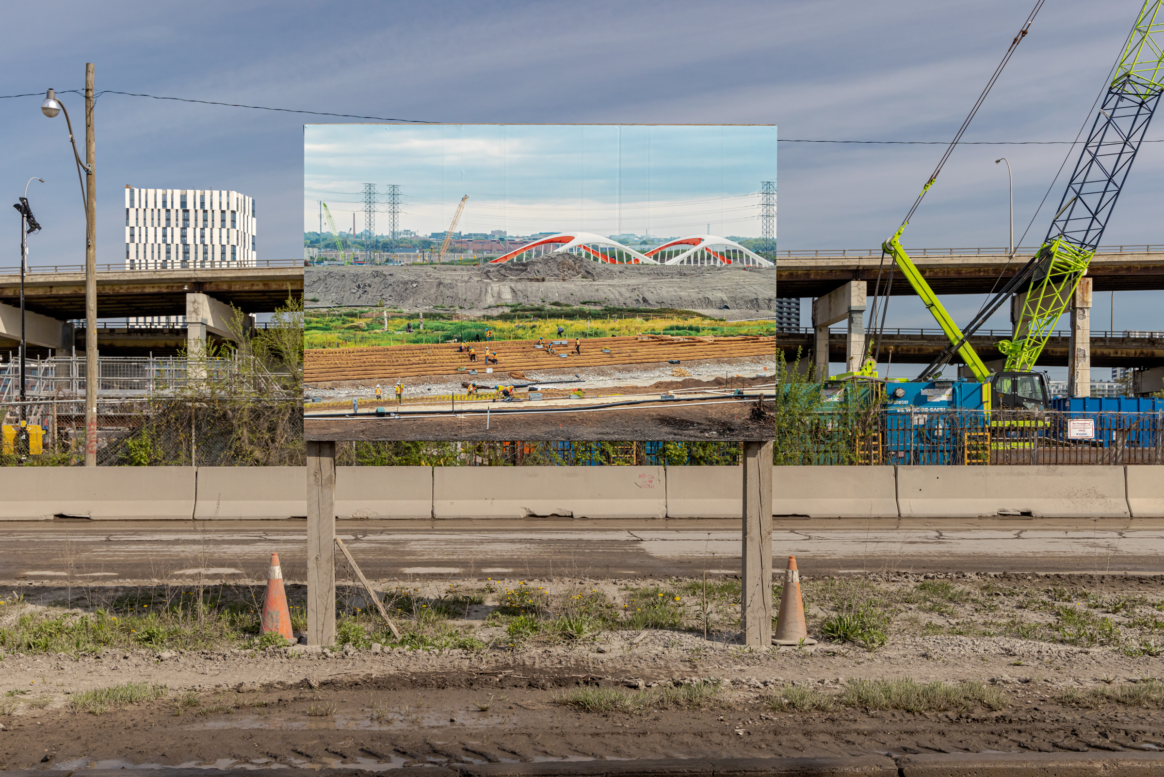     Vid Ingelevics & Ryan Walker, Greenwork, installation view, Port Lands, Toronto, 2023. Courtesy of the artists and Scotiabank CONTACT Photography Festival. Photo: Toni Hafkenscheid

