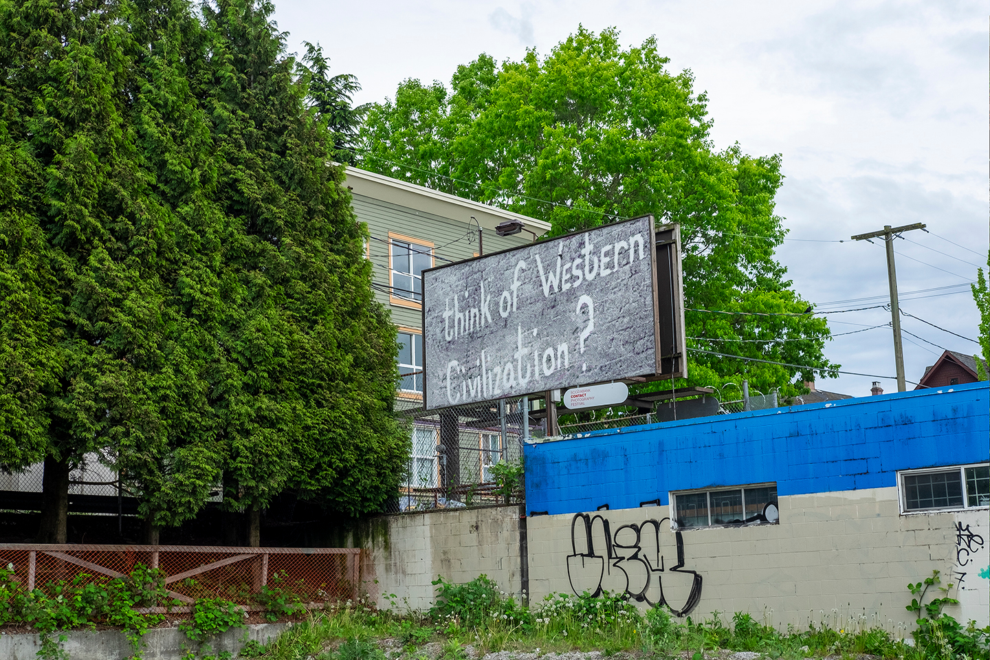     Carmen Winant, XYZ-SOB-ABC, Installation on billboards, Toronto, 2019. Photo: Aaron Friend Lettner. Courtesy CONTACT, the artist.

