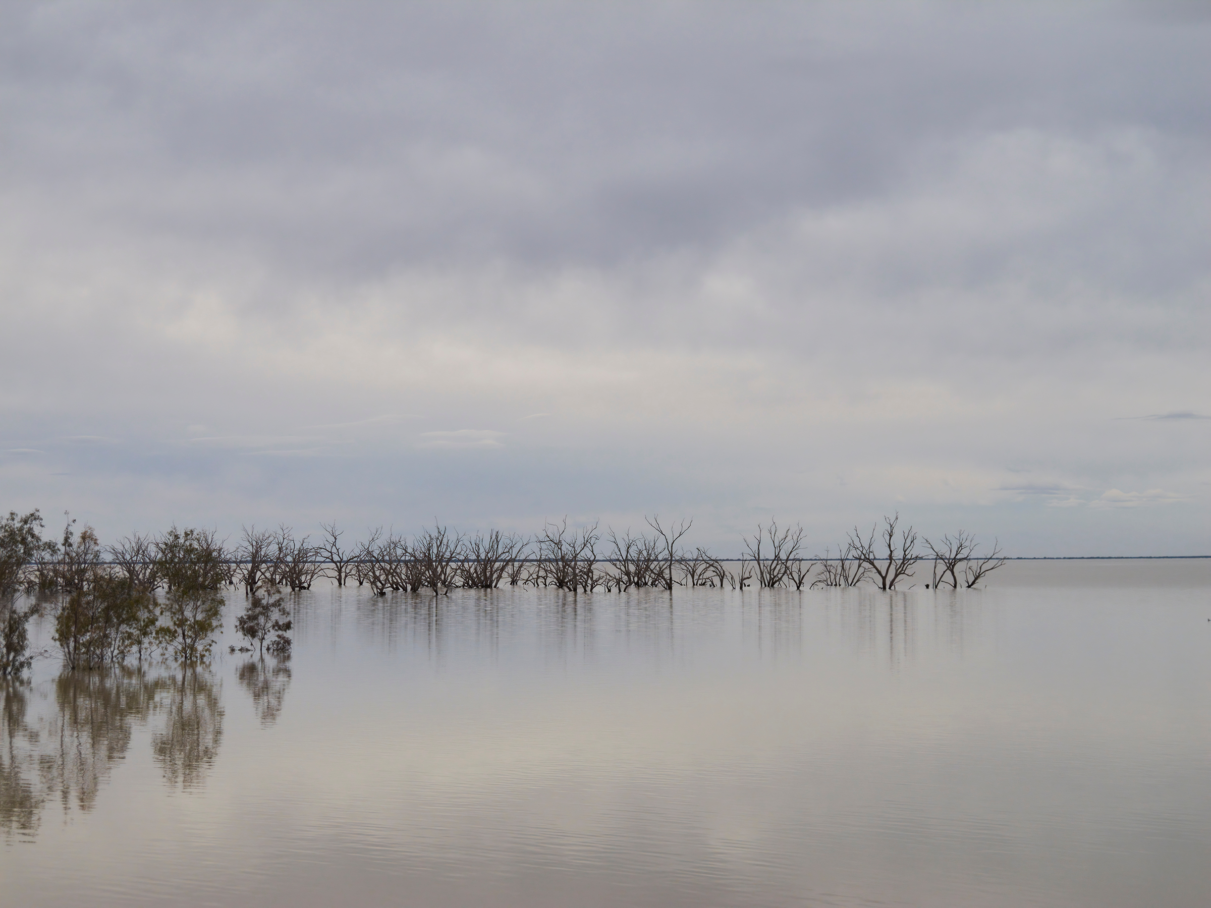     Annette Mangaard, MENINDEE LAKES AUSTRAILIA #4, 2019. Inkjet print on Dibond. Courtesy of the artist.

