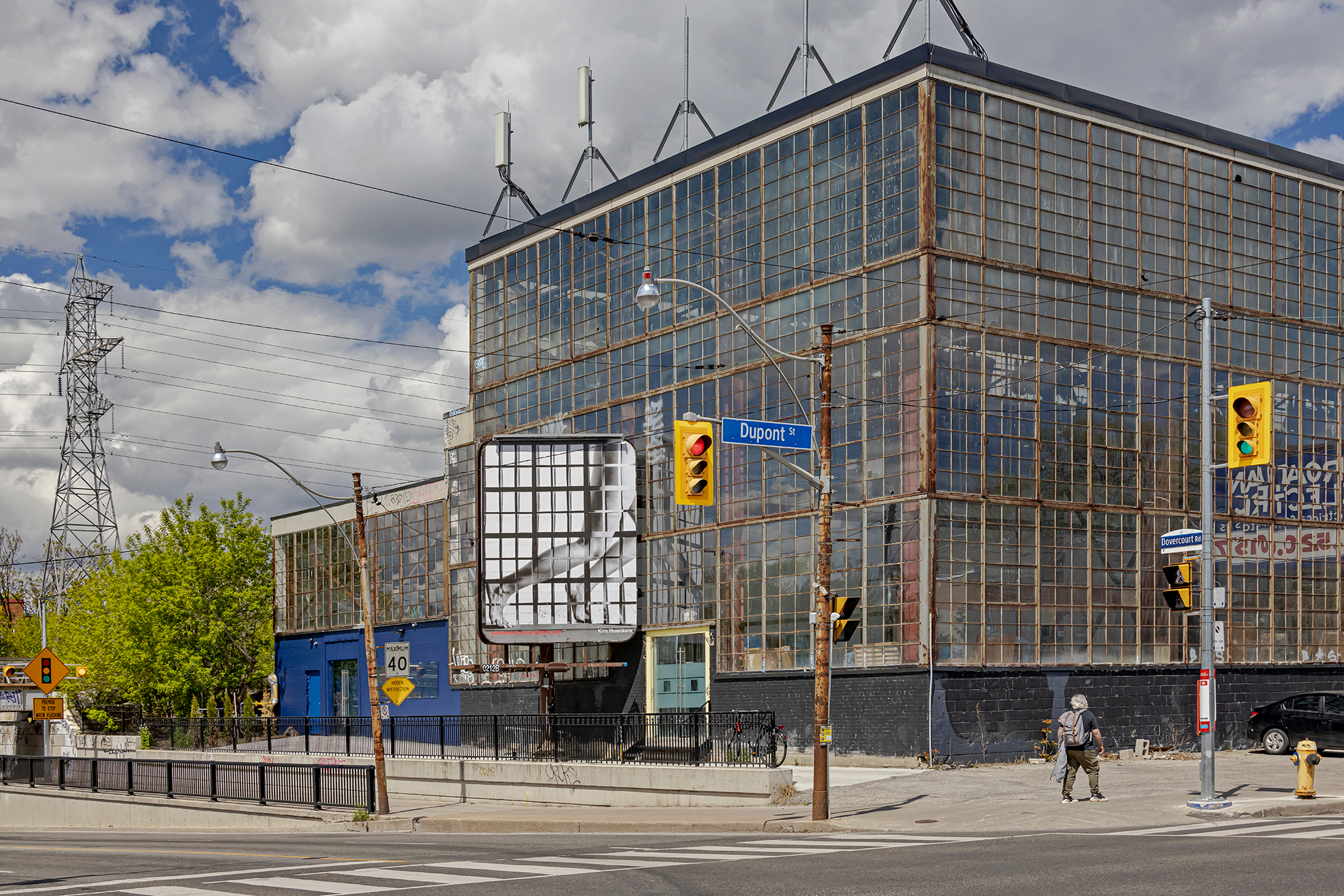     Kim Hoeckele, epoch, stage, shell, installation on Dovercourt Rd/Dupont St, and College St/Dovercourt Rd, Toronto, 2021. Courtesy of the artist and CONTACT. Photo: Toni Hafkenscheid

