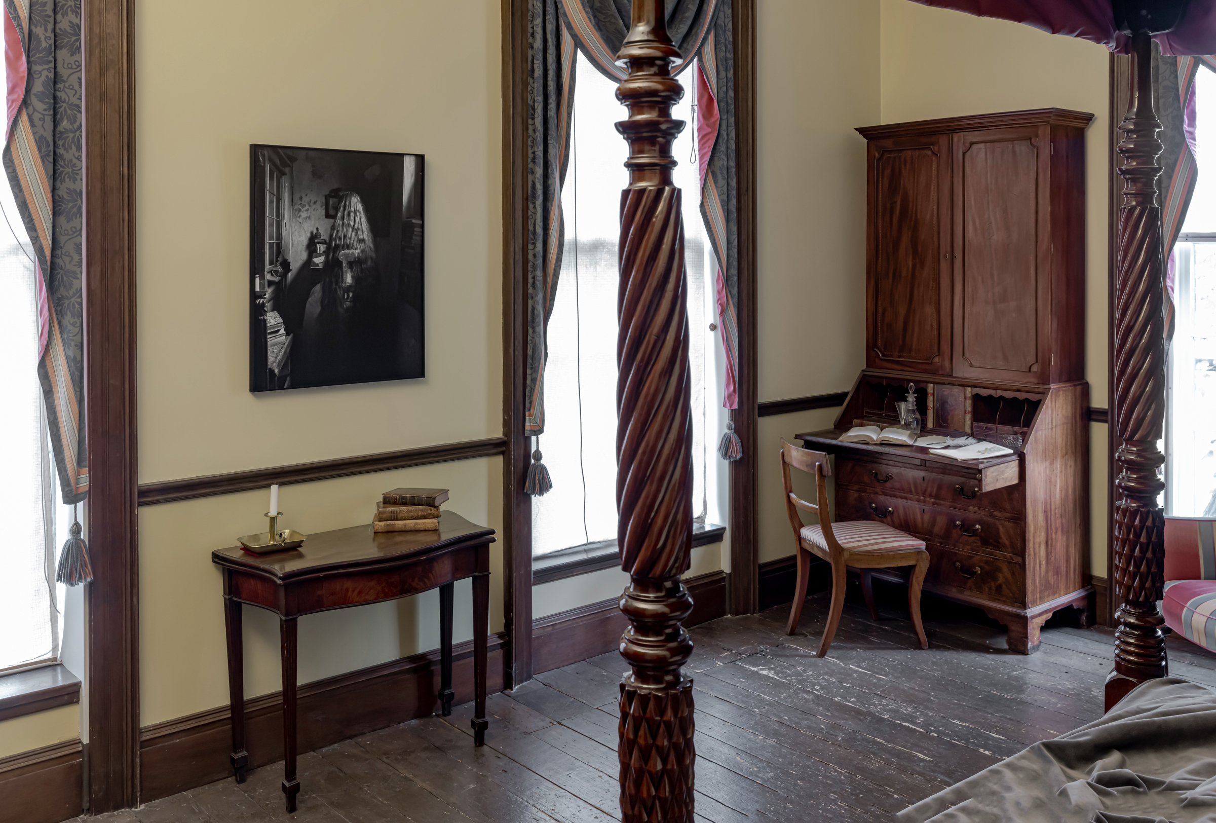     Tereza Zelenkova, The Double Room, installation view, Campbell House Museum, Toronto, 2021. Courtesy of the artist and CONTACT. Photo: Toni Hafkenscheid

