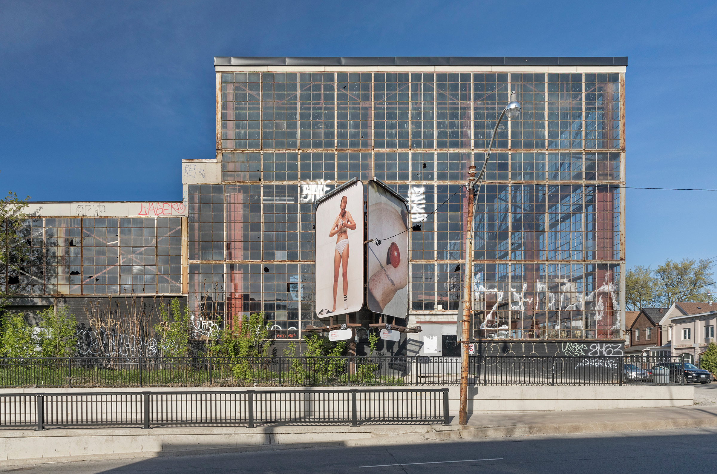     Charlie Engman, Mom, 2018. Installation on billboards at Dovercourt Rd and Dupont St, Toronto. Photo by Toni Hafkenscheid. 

