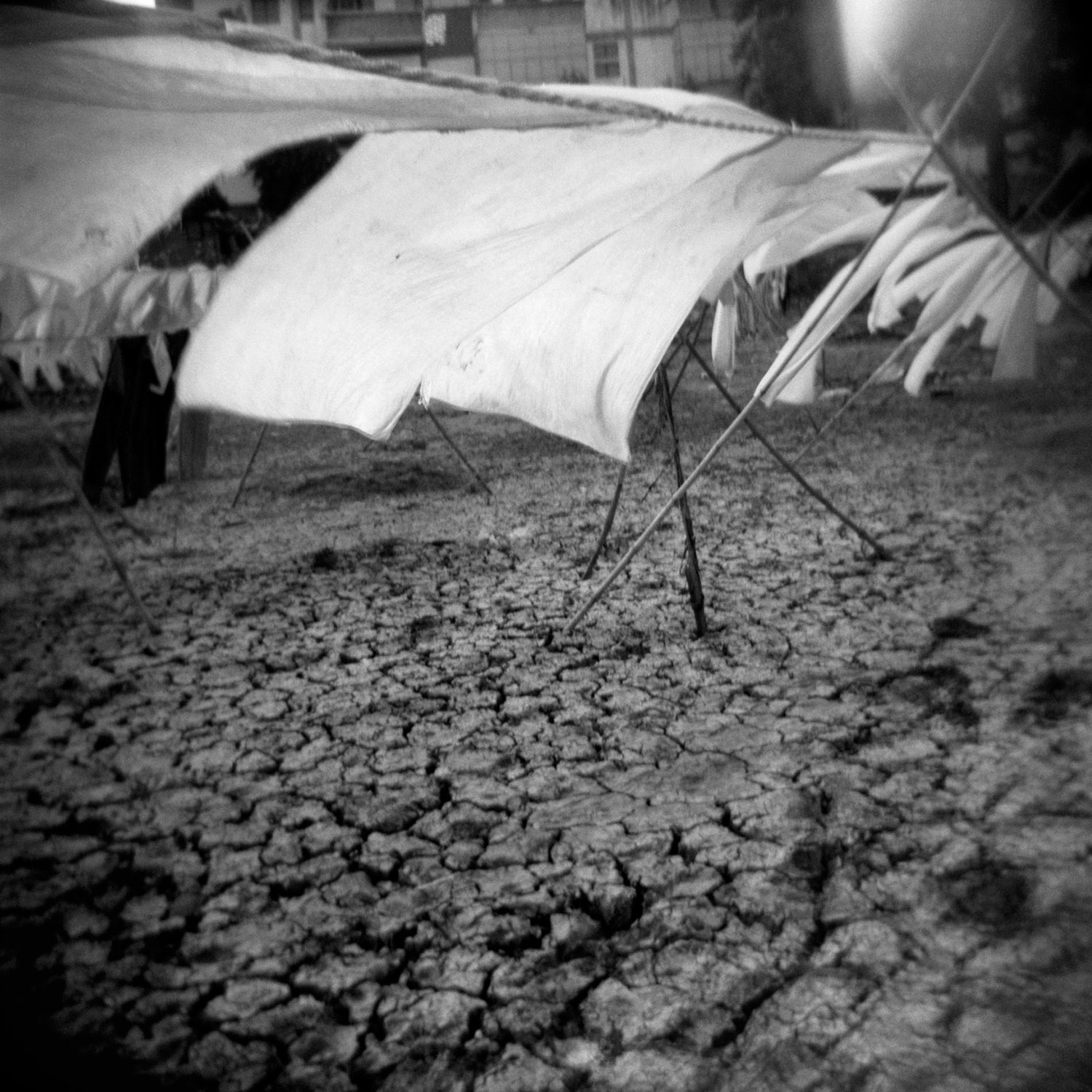     Annu Palakunnathu Matthew, Memories of India, Billowing Fabric, 1998 Courtesy of the artist and sepiaEYE

