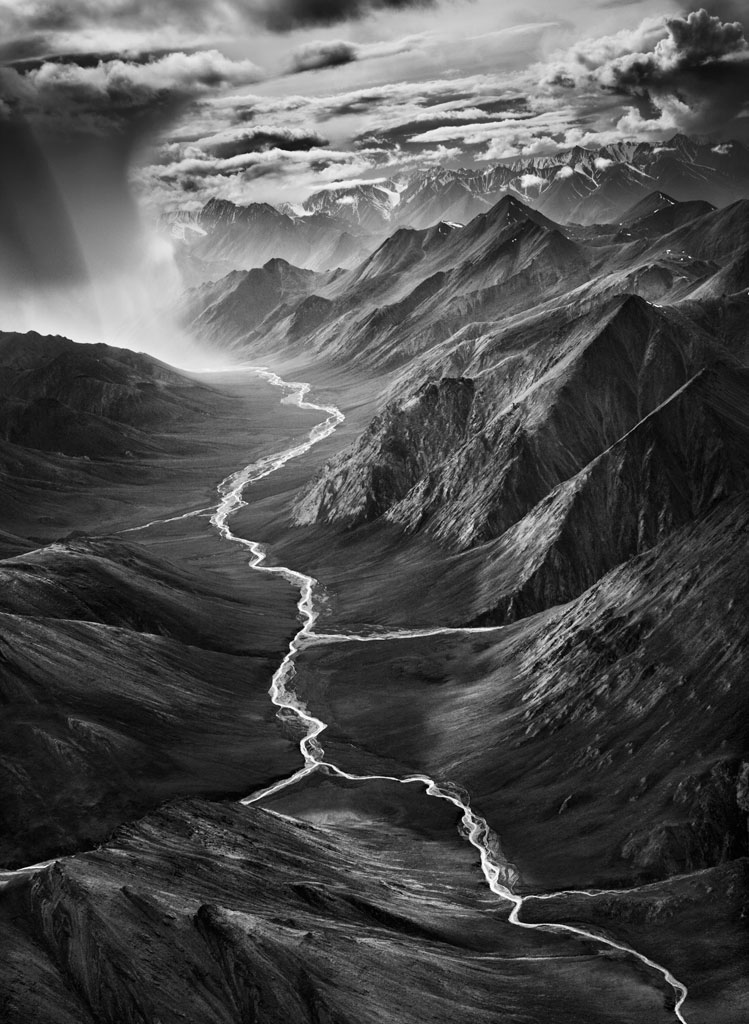     Sebasti&#227;o Salgado, The eastern part of the Brooks Range, which rises to over 9,800 feet (3,000 meters),  The Arctic National Wildlife Refuge.  Alaska.  USA.  2009 &amp;#169 Sebasti&#227;o Salgado / Amazonas images

