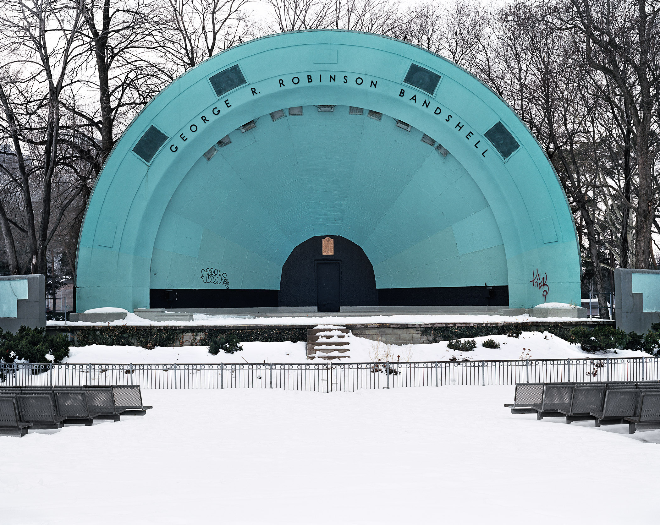     Joseph Hartman, Gage Park, Hamilton, 2008 Â© Joseph Hartman / Courtesy of Stephen Bulger Gallery

