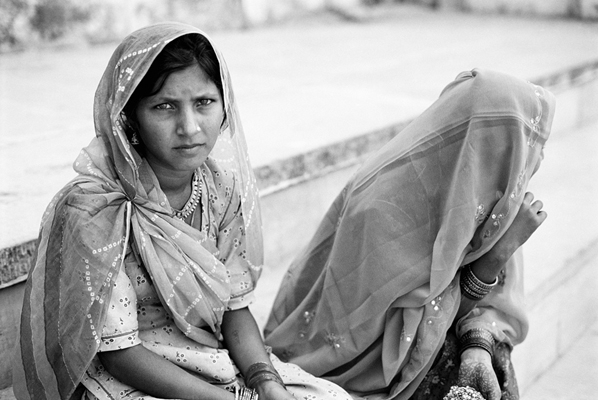     Christina Gapic, Sisters &#8211; Rajasthan, 2007 

