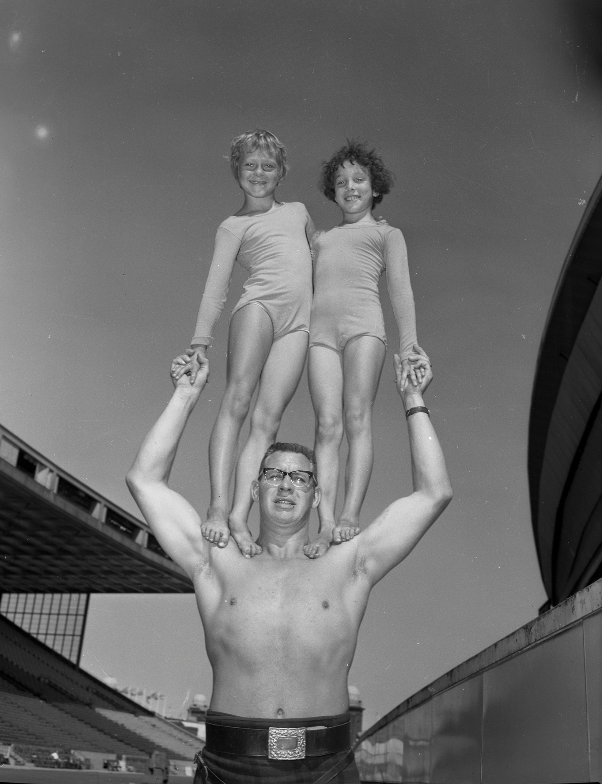 Standing Tall, 1962. Canadian National Exhibition Archives, MG5-F771-I5. Courtesy of the CNEA