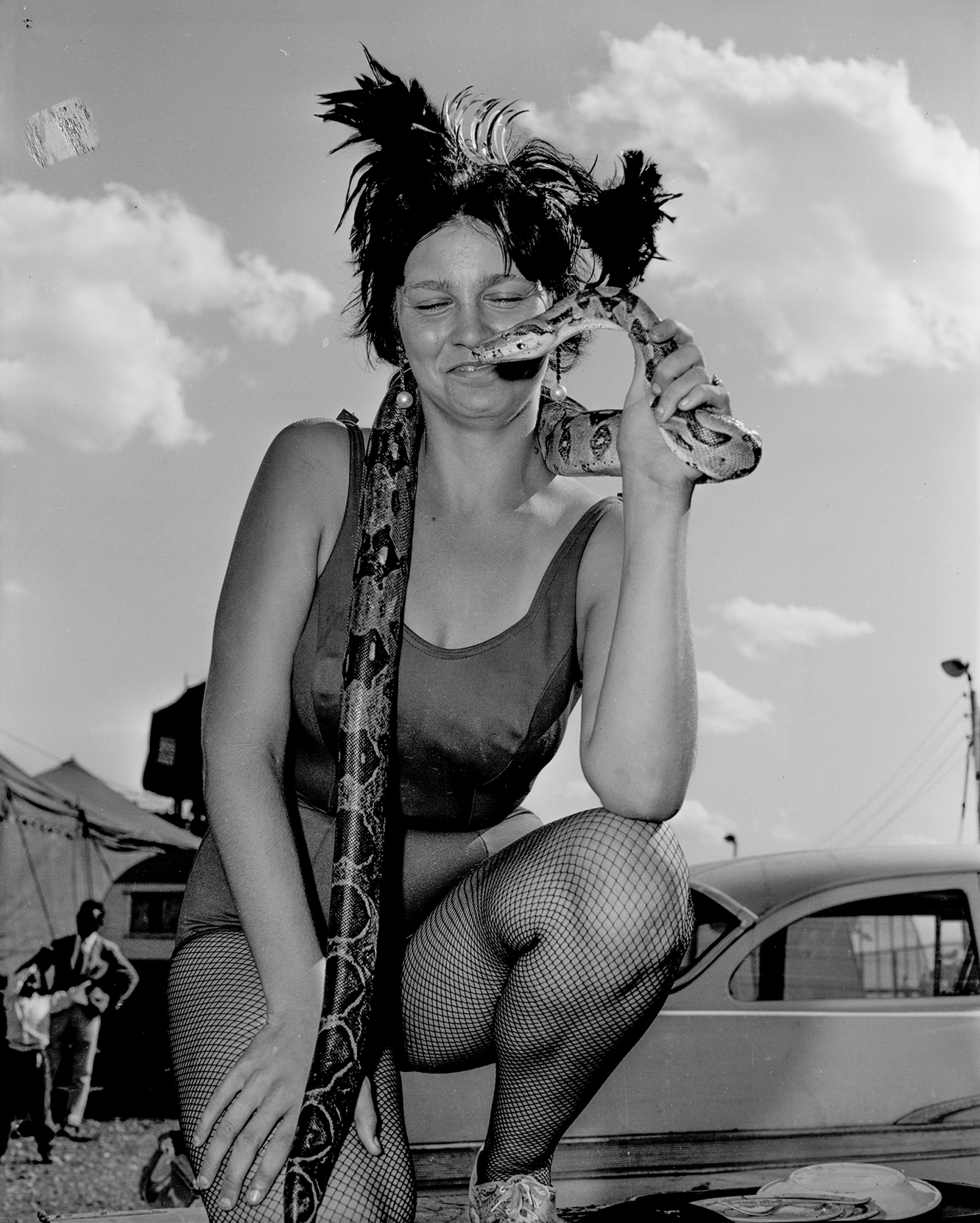 Midway Performer, 1962. Canadian National Exhibition Archives, MG5-F677-I2. Courtesy of the CNEA