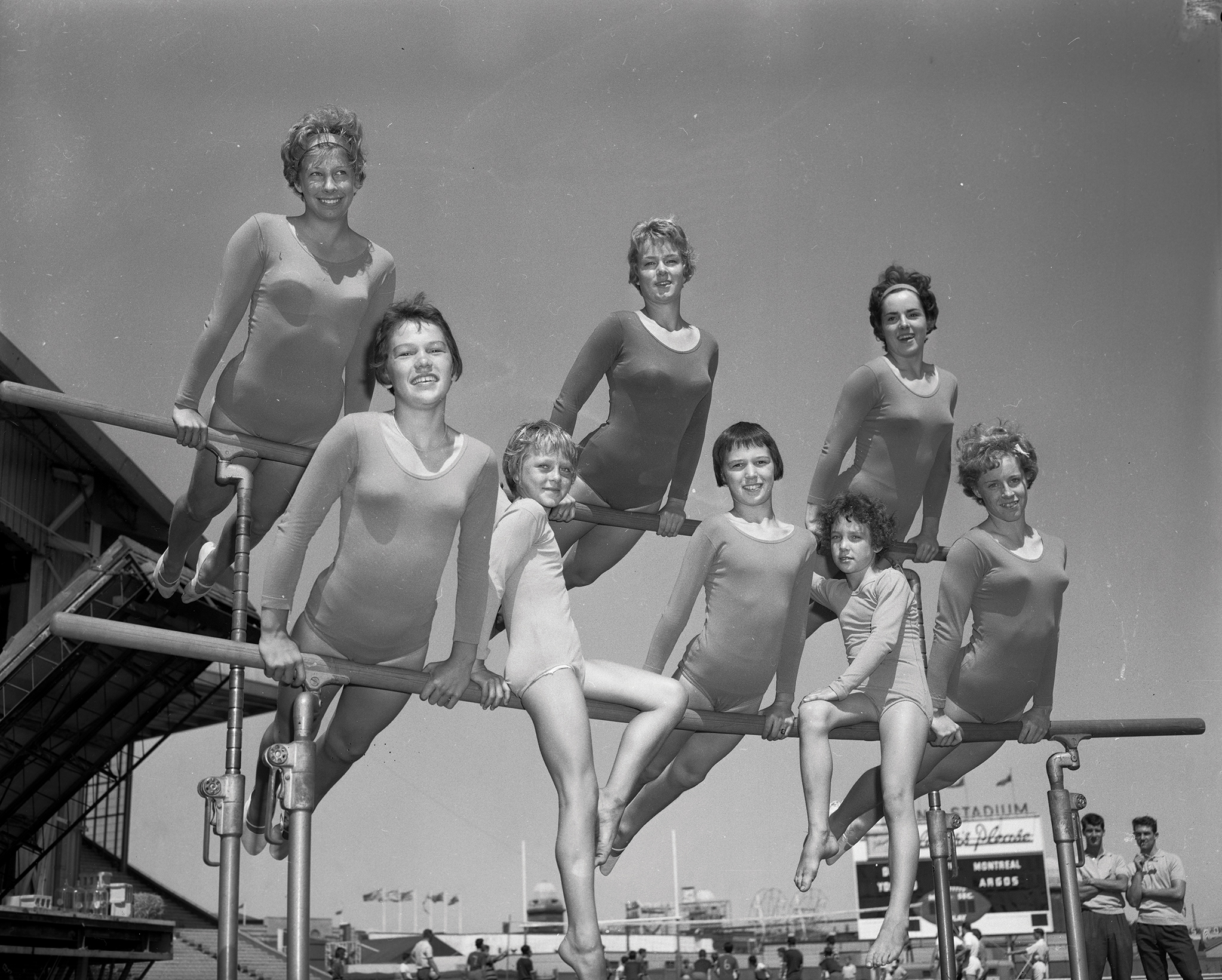 Balancing Act at the Grandstand, 1962. Canadian National Exhibition Archives, MG5-F771-I1. Courtesy of the CNEA